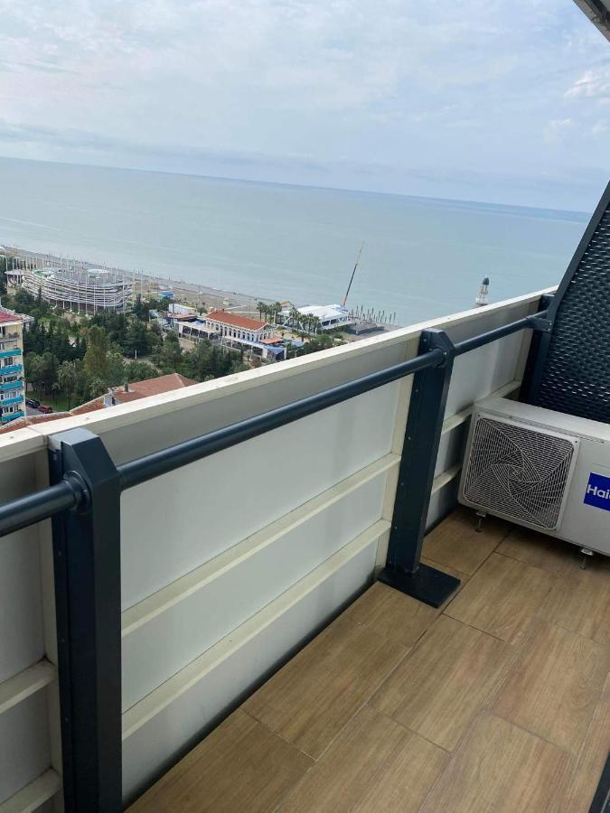 Delux Sea View Aparthotel In Orbi City Батуми Экстерьер фото