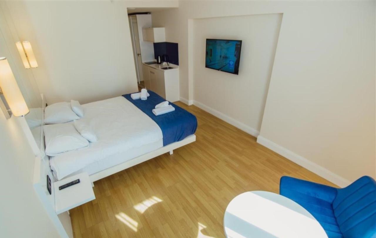 Delux Sea View Aparthotel In Orbi City Батуми Экстерьер фото