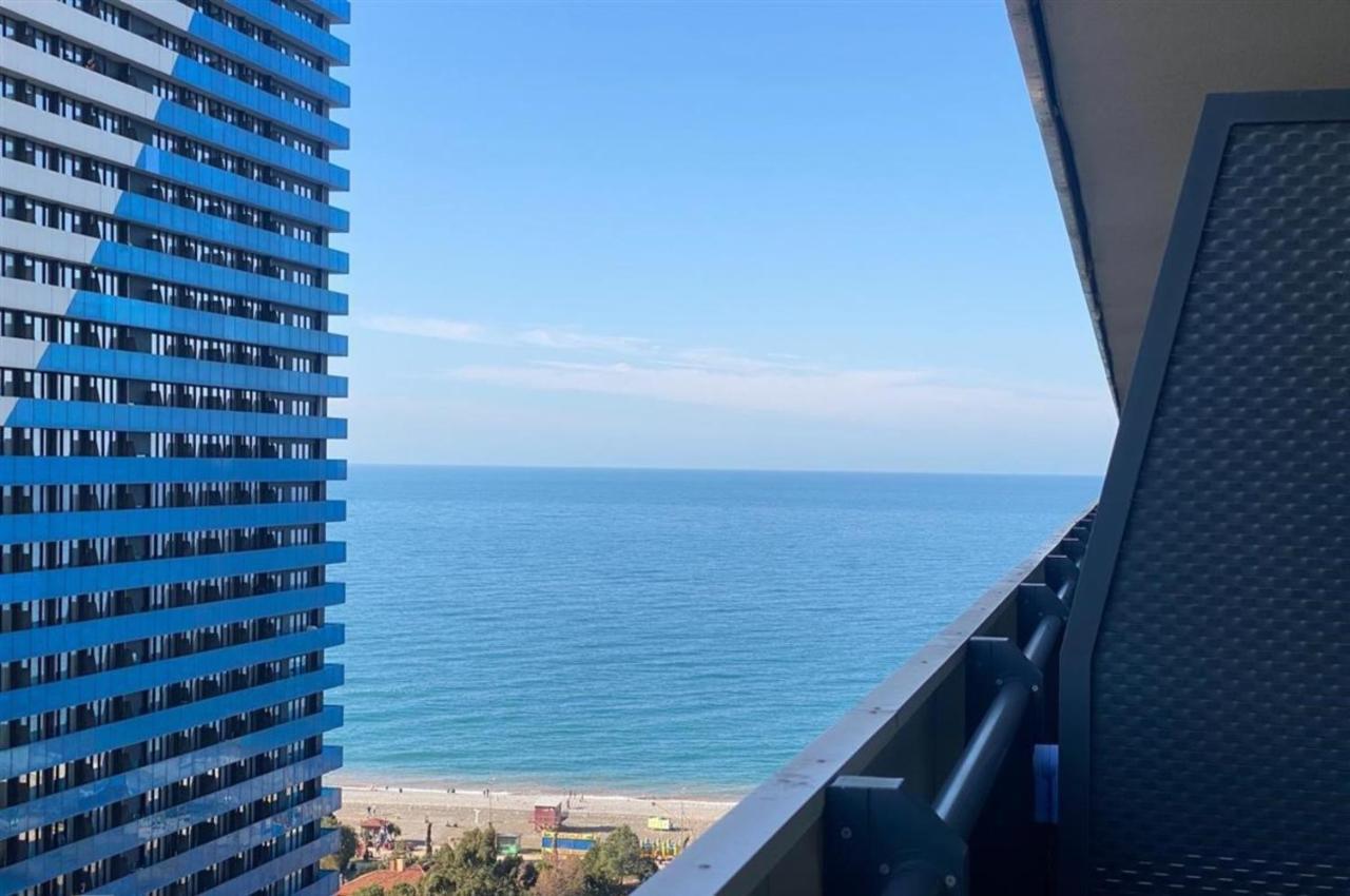 Delux Sea View Aparthotel In Orbi City Батуми Экстерьер фото