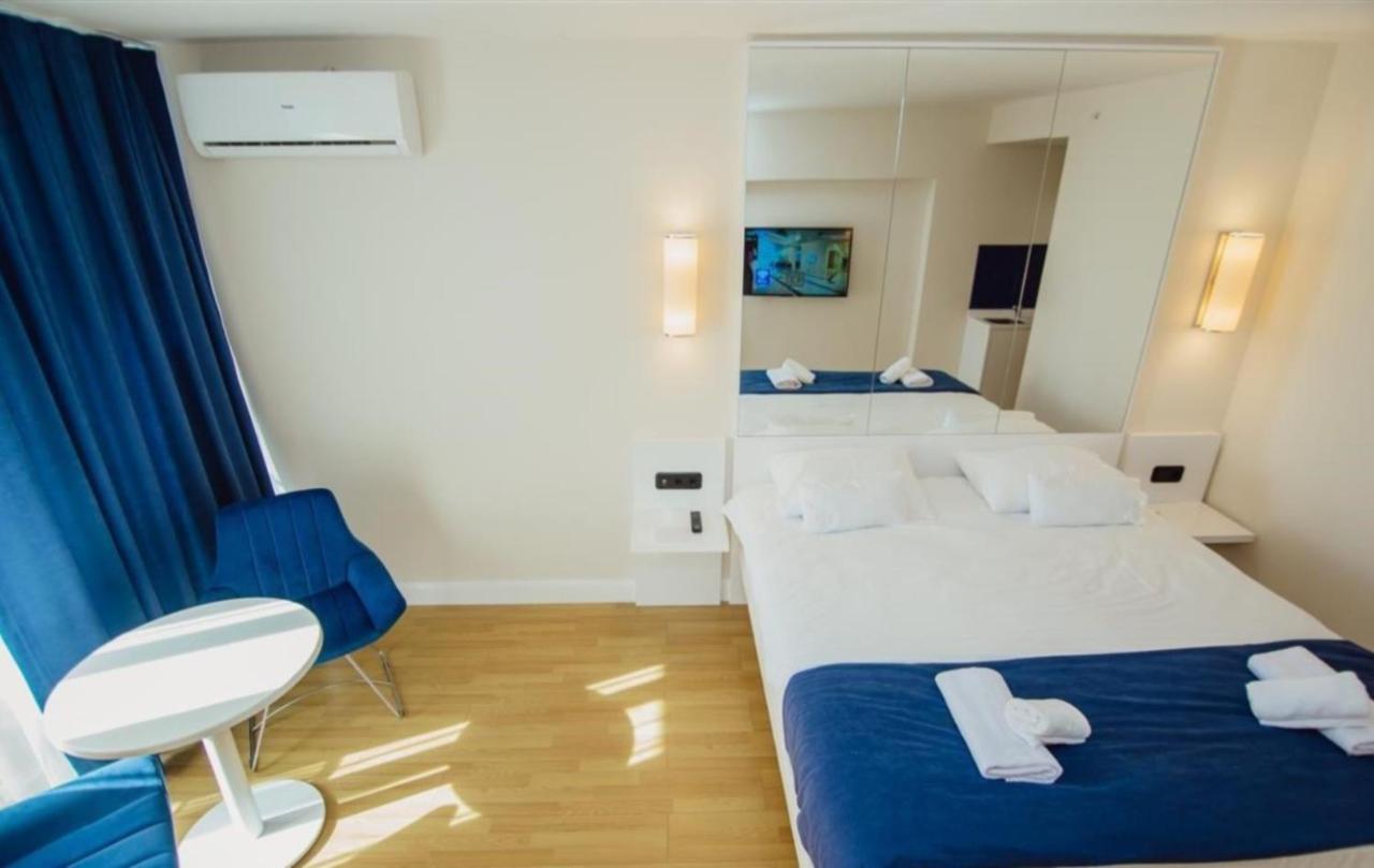 Delux Sea View Aparthotel In Orbi City Батуми Экстерьер фото
